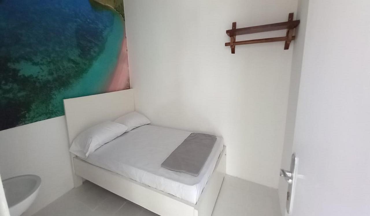 Oyo 90974 Homestay Golo Koe Sejahtera Лабуан-Баджо Екстер'єр фото