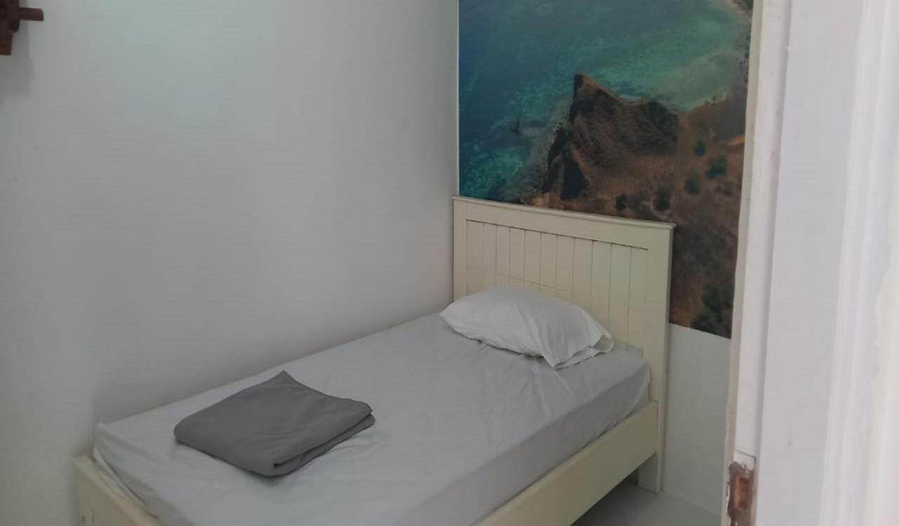 Oyo 90974 Homestay Golo Koe Sejahtera Лабуан-Баджо Екстер'єр фото