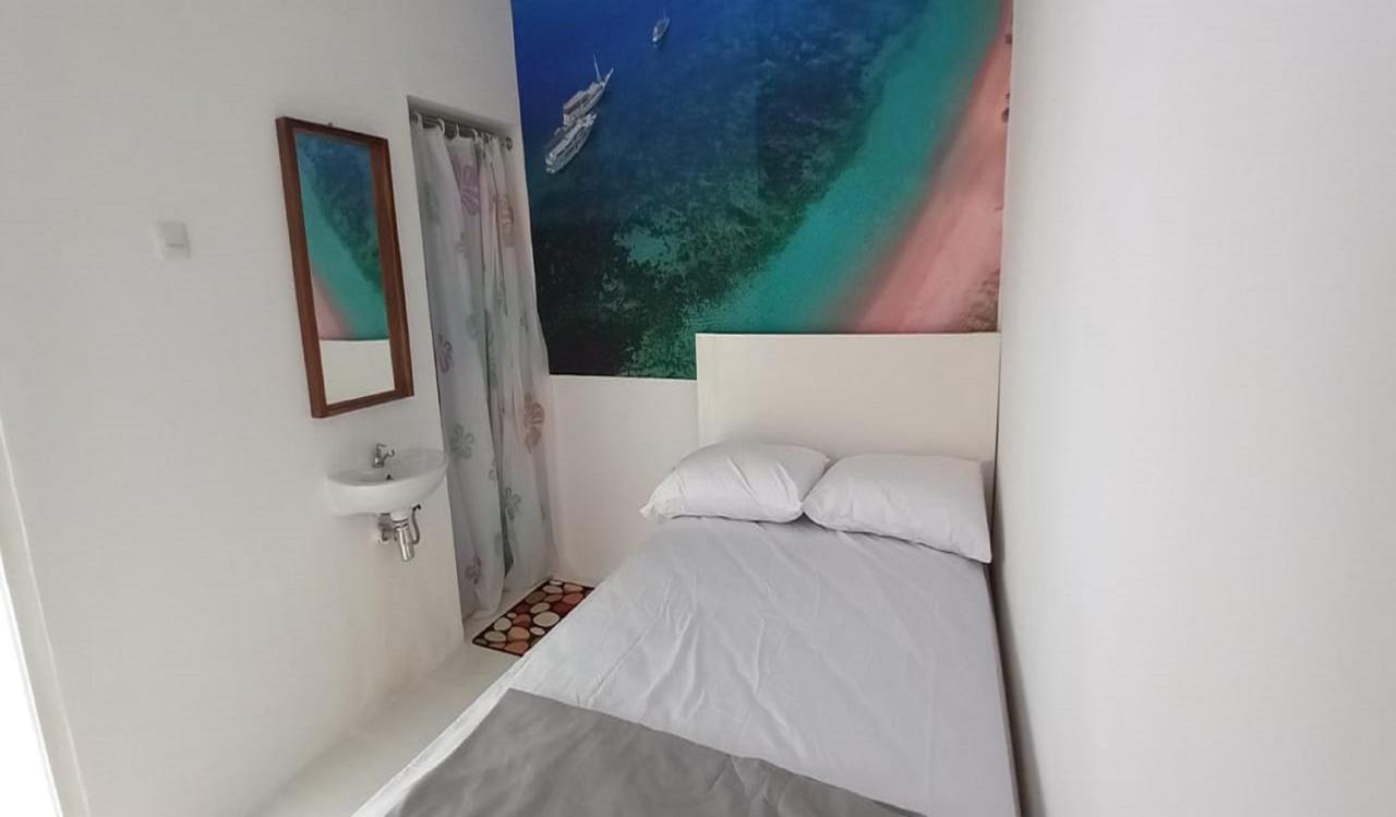 Oyo 90974 Homestay Golo Koe Sejahtera Лабуан-Баджо Екстер'єр фото