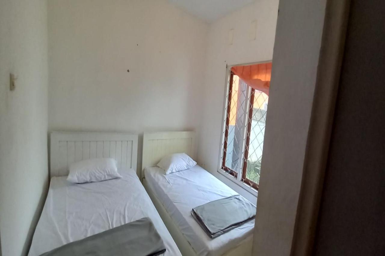 Oyo 90974 Homestay Golo Koe Sejahtera Лабуан-Баджо Екстер'єр фото